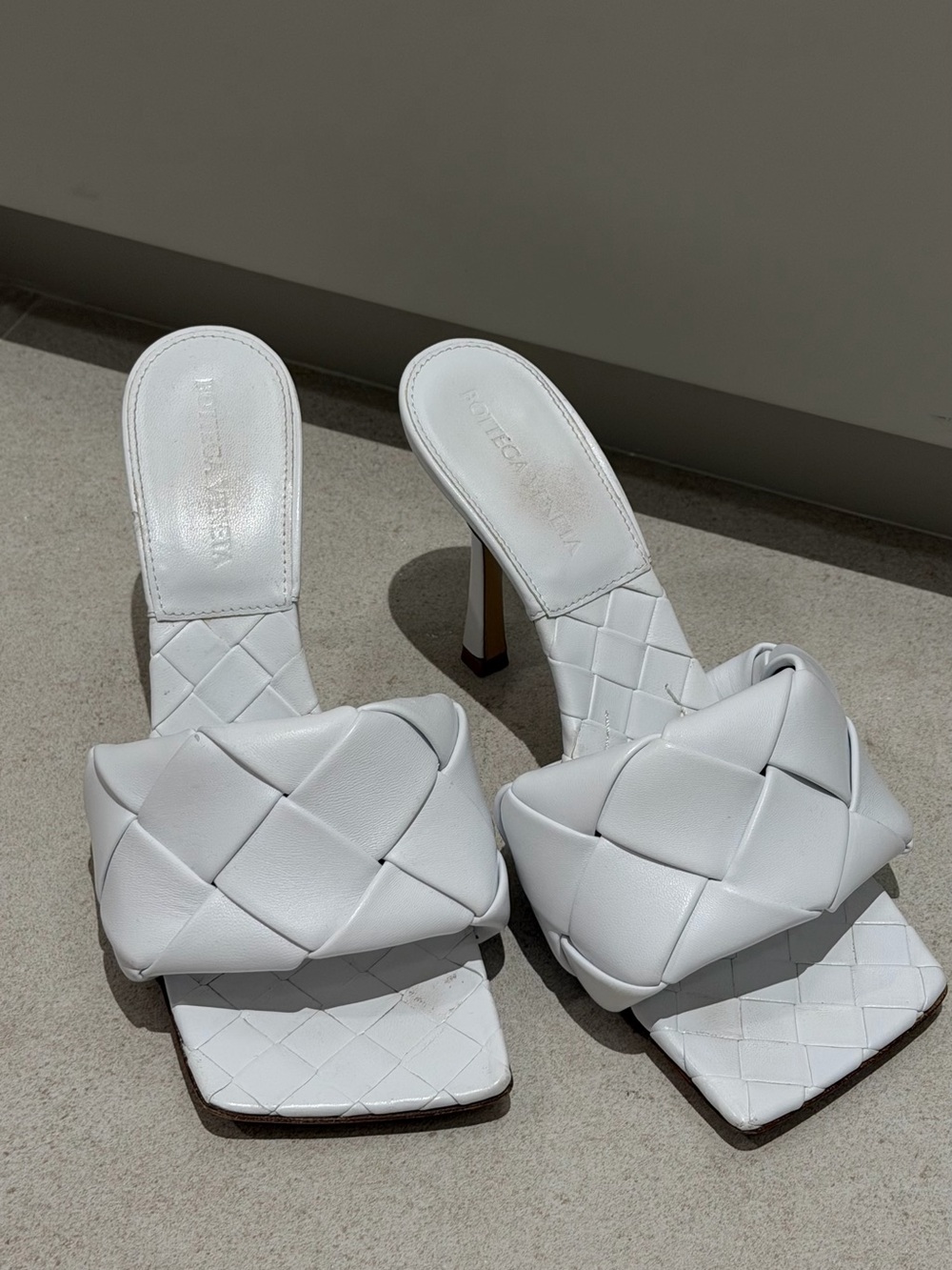 Bottega Veneta White Padded Intrecciato Square-Toe Mules